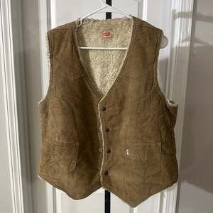Vintage 1970s Levi's White Tab Corduroy Sherpa Lined Vest #81